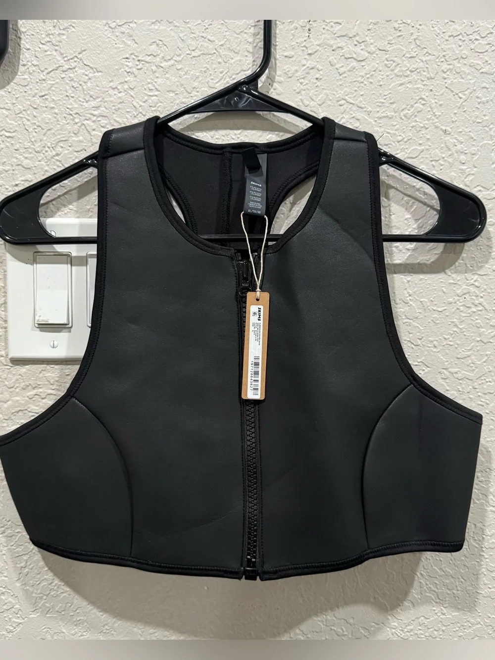 SKIMS Black Rubberized Scuba-Style Bikini Top with Front Zip XL
